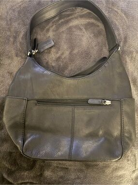 St. John's Bay Black Leather Curved Shoulder Bag with Front Zip
